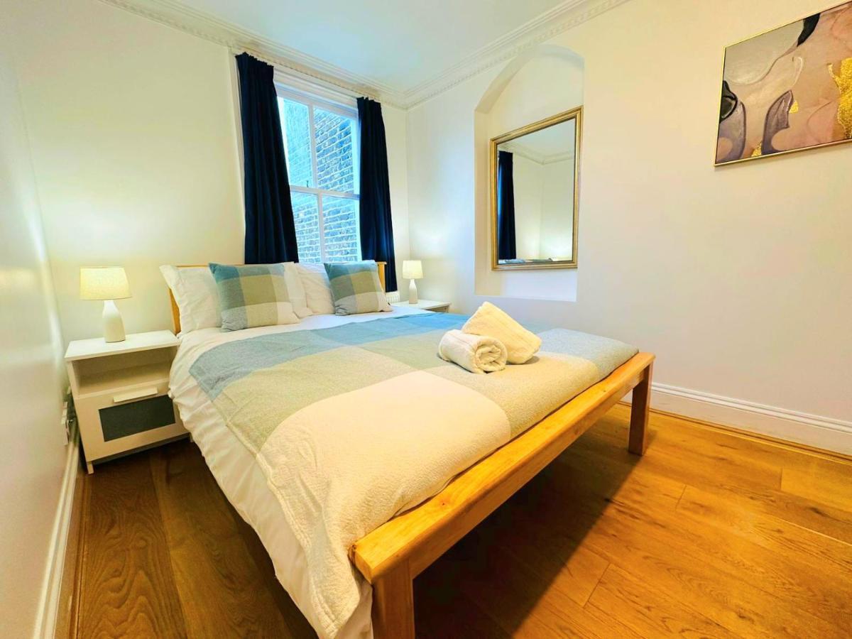 Cosy Home In Kensington - Great Location! 3 Minutes Walk To Earl'S Court Station Londra Esterno foto