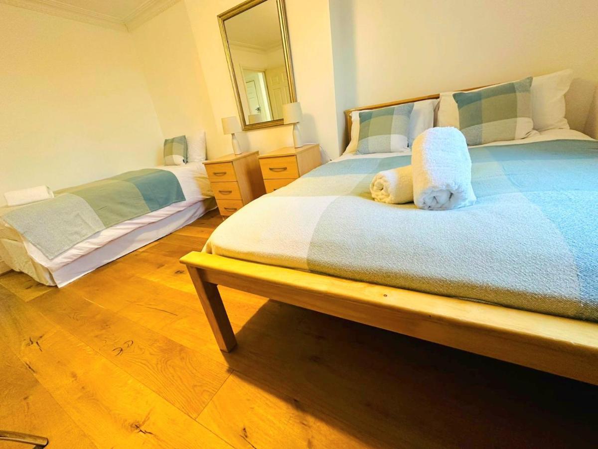 Cosy Home In Kensington - Great Location! 3 Minutes Walk To Earl'S Court Station Londra Esterno foto