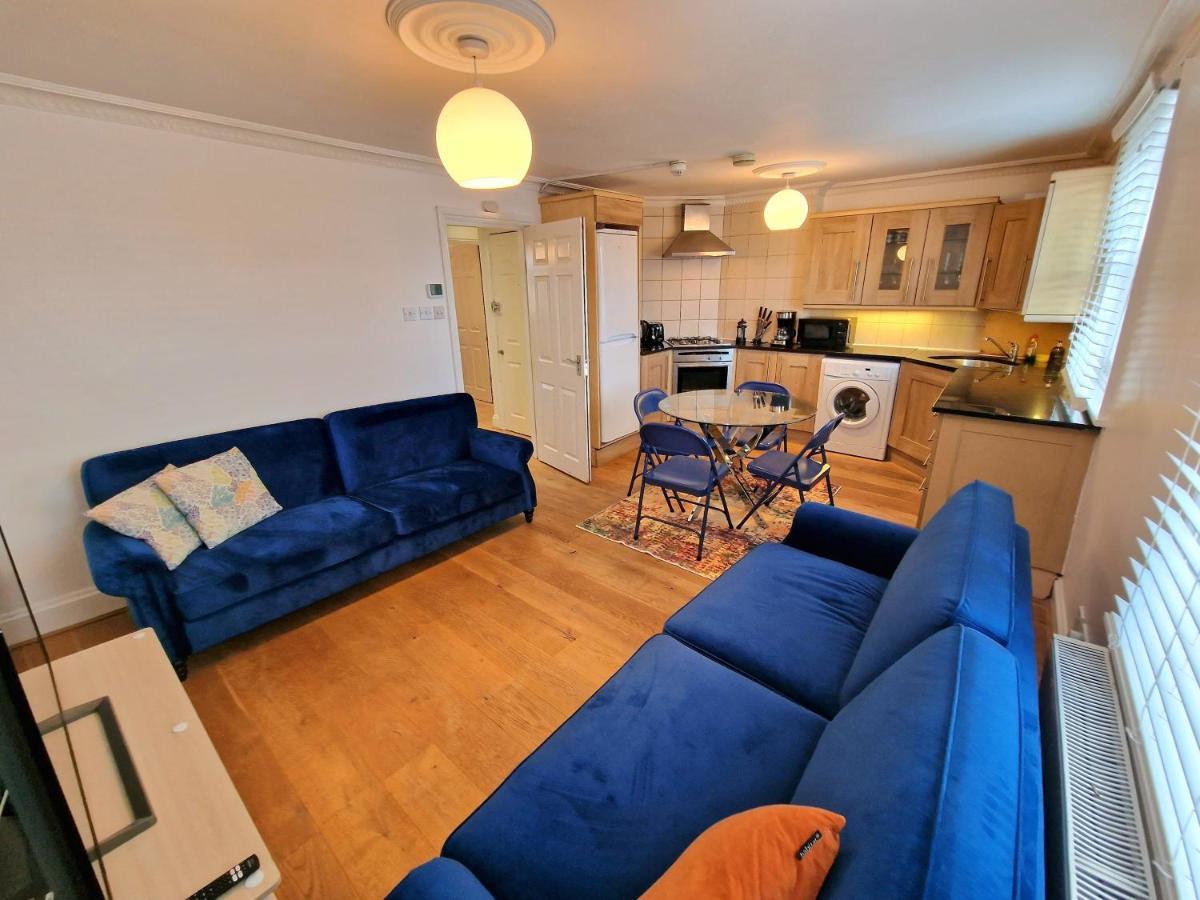 Cosy Home In Kensington - Great Location! 3 Minutes Walk To Earl'S Court Station Londra Esterno foto