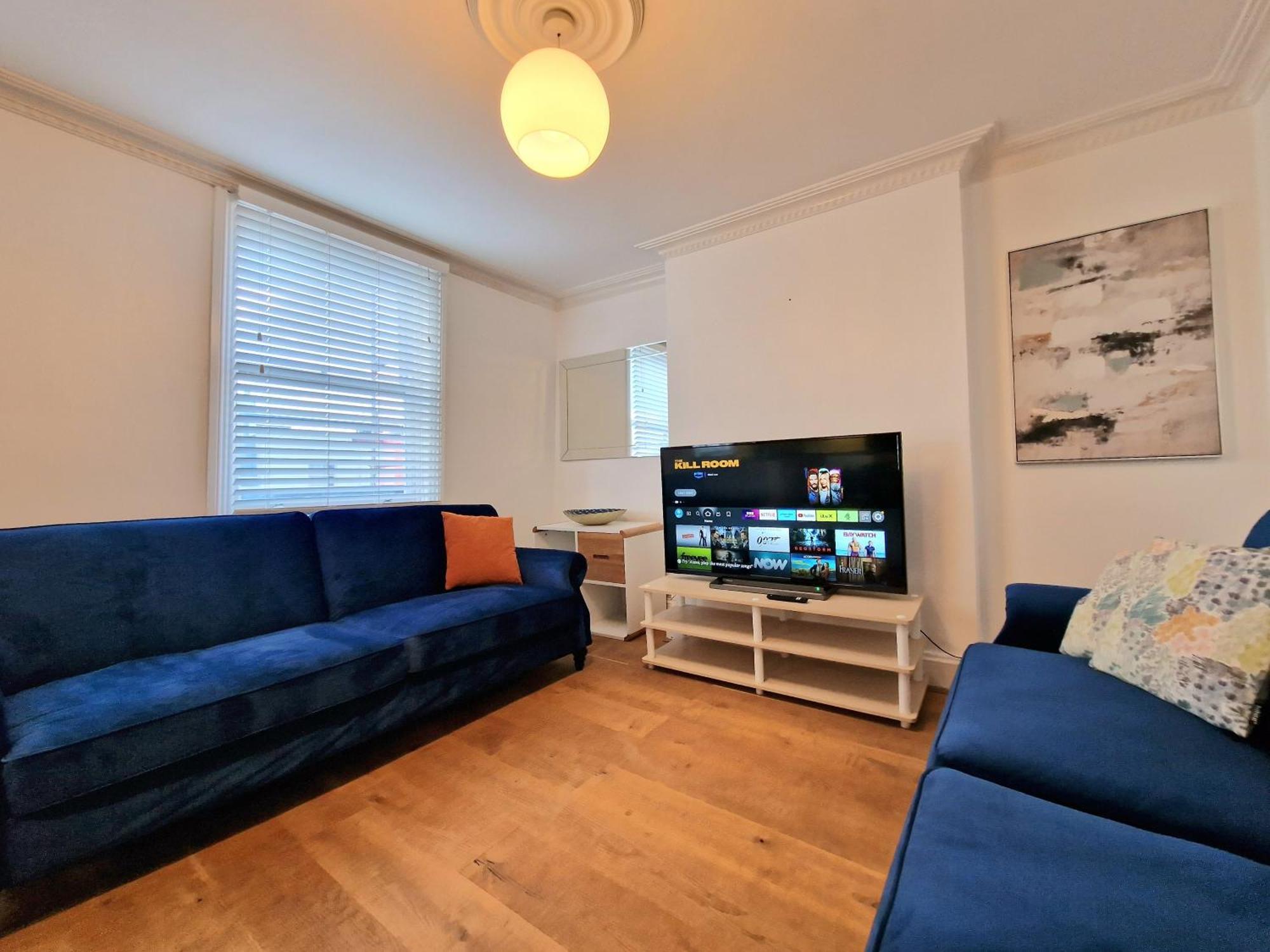 Cosy Home In Kensington - Great Location! 3 Minutes Walk To Earl'S Court Station Londra Esterno foto